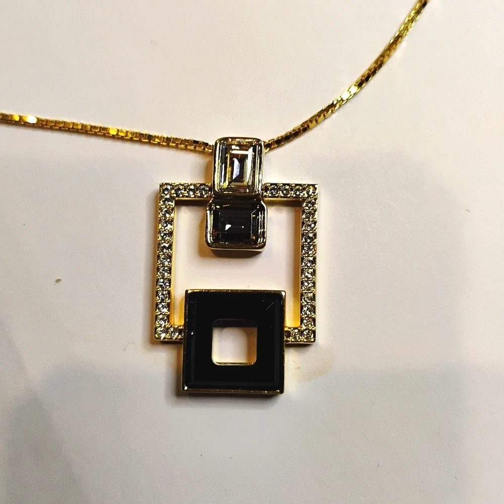 Signed Art Deco Swarovski Gold Tone Harpers‎ Pendant Necklace
